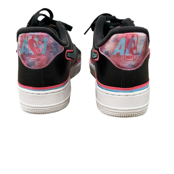 NIKE AIR FORCE 1 LOW SPORT NBA BLACK BLUE GALE LASER FUCHSIA NEON SIZE 10.5 - Picture 3 of 16